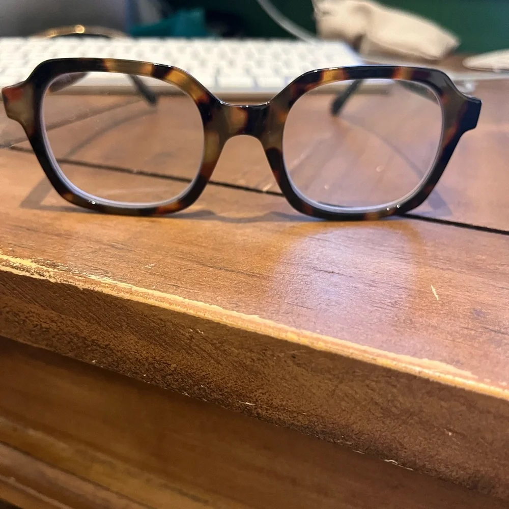 Tortoise Shell Eyeglasses - Picture 1 of 3